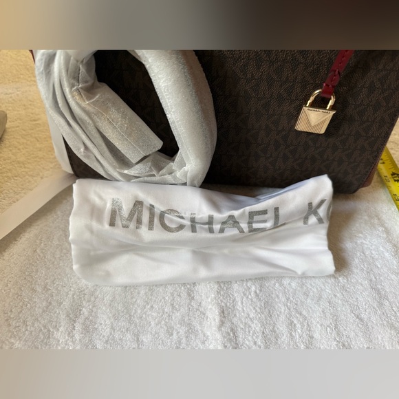 Michael Kors Brown MK signature  and Red Leather Mercer Satchel/Crossbody - Picture 10 of 10